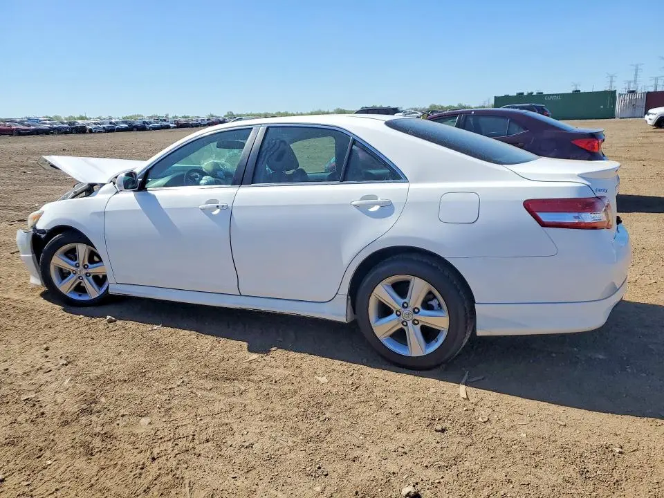 2010 TOYOTA CAMRY SE  