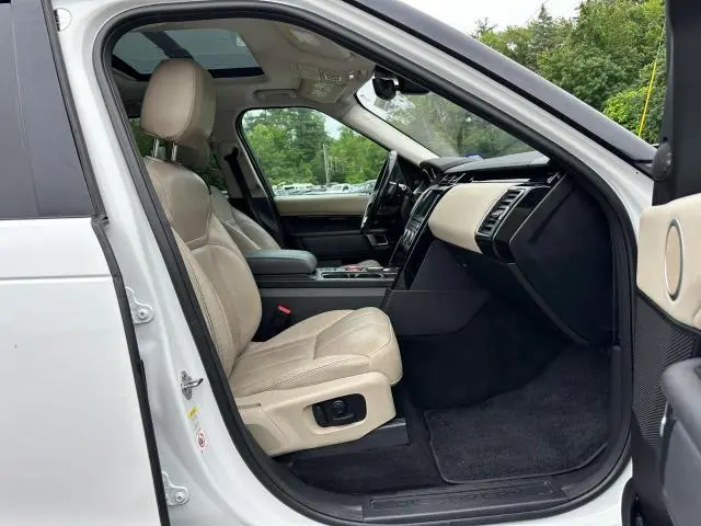 2017 LAND ROVER DISCOVERY SE  