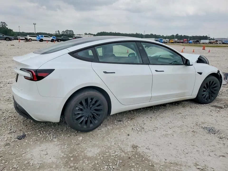 2025 TESLA MODEL 3   