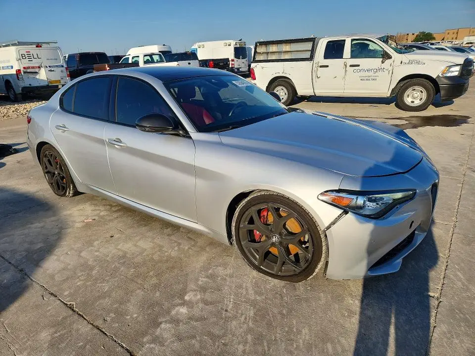 2021 ALFA ROMEO GIULIA   