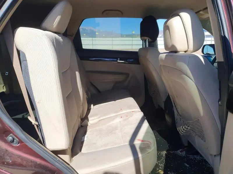 2012 KIA SORENTO LX  