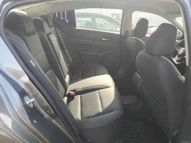 2022 NISSAN ALTIMA SV  