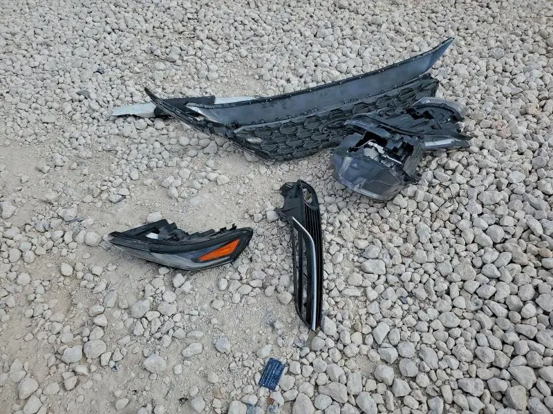 2019 HYUNDAI SANTA FE SEL  