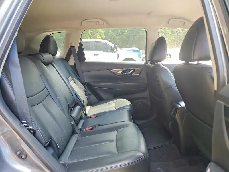 2016 NISSAN ROGUE SL  