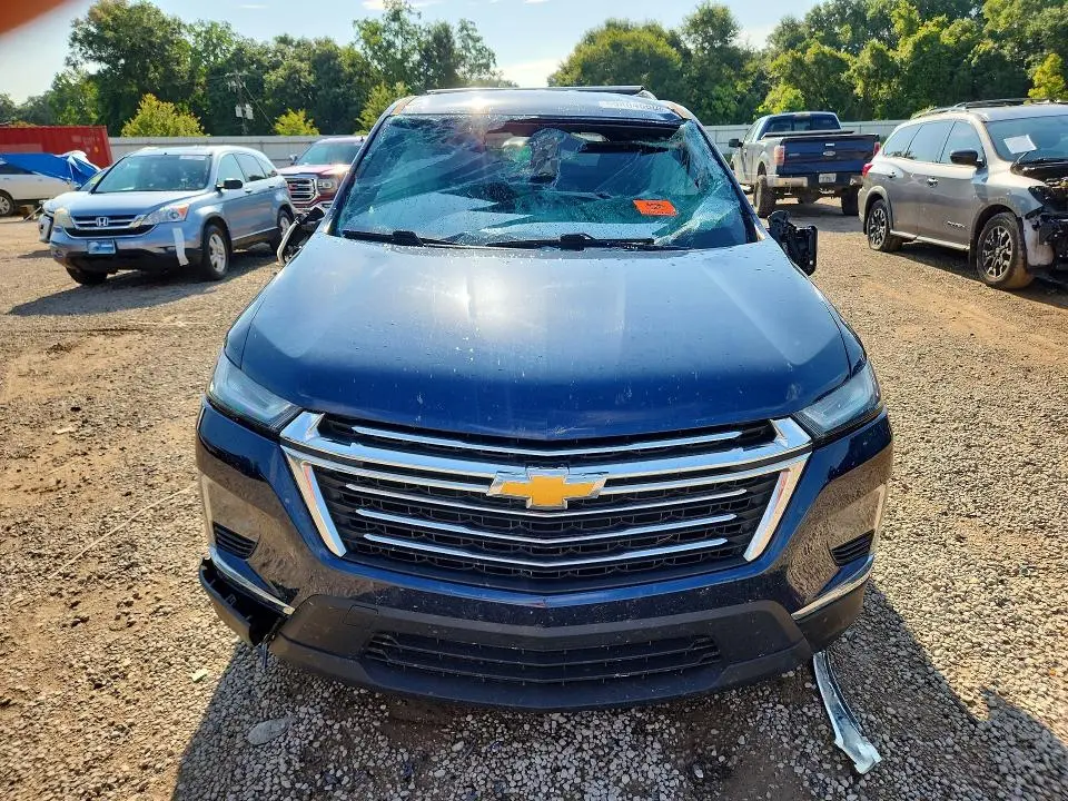 2023 CHEVROLET TRAVERSE LT  