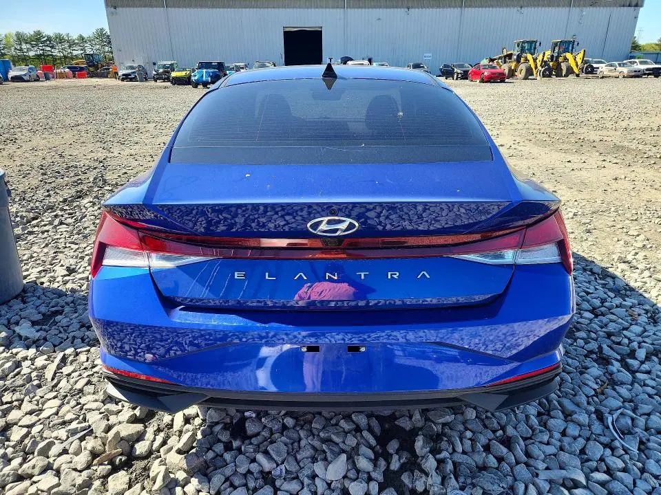 2023 HYUNDAI ELANTRA SEL  