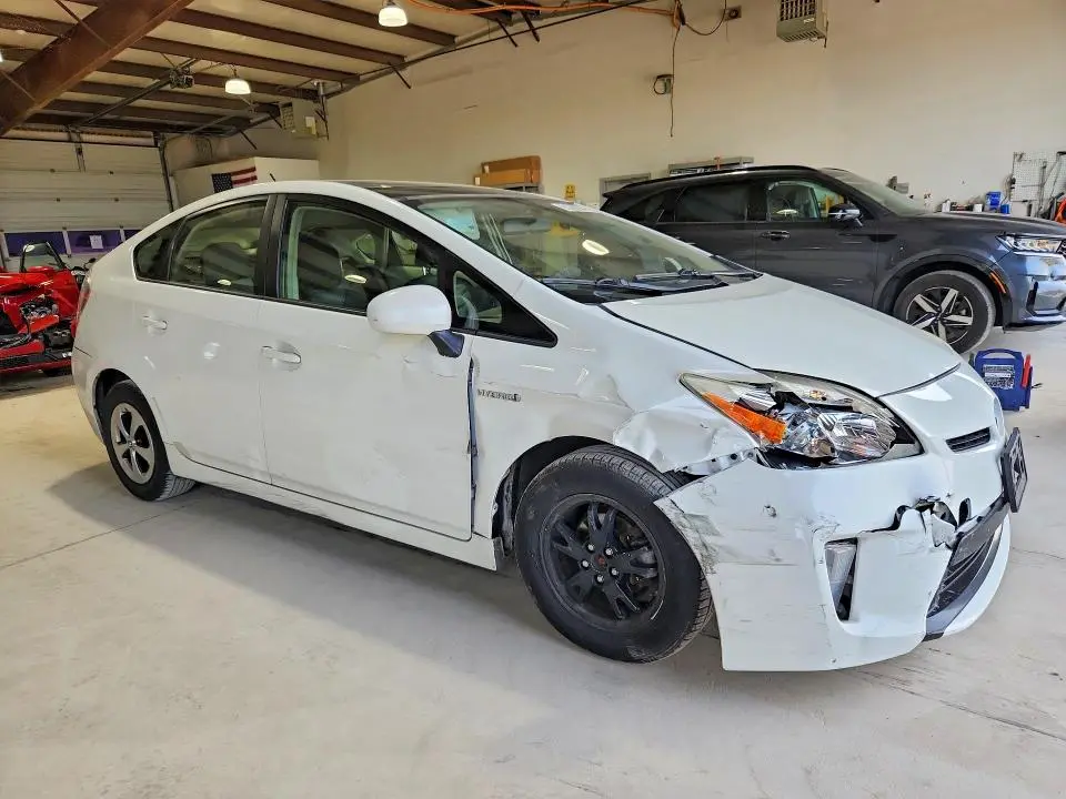 2013 TOYOTA PRIUS THREE  