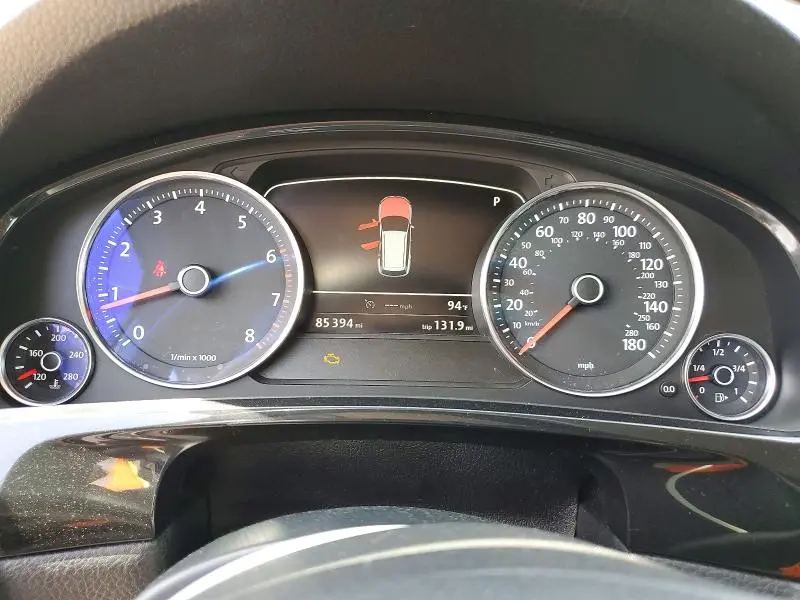 2014 VOLKSWAGEN TOUAREG V6  