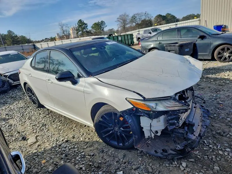 2018 TOYOTA CAMRY XSE  