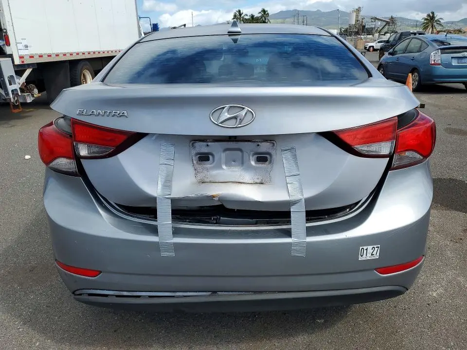 2016 HYUNDAI ELANTRA SE  