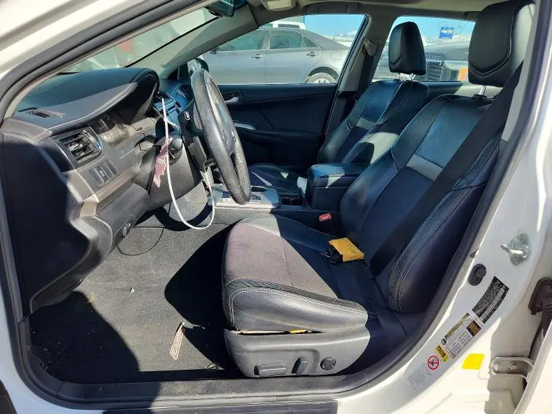 2012 TOYOTA CAMRY SE V6  