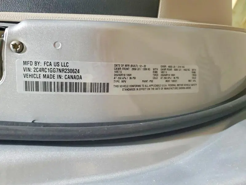 2022 CHRYSLER PACIFICA LIMITED  