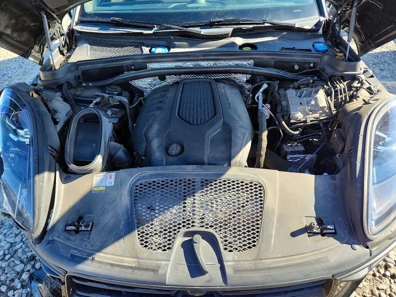2023 PORSCHE MACAN BASE  