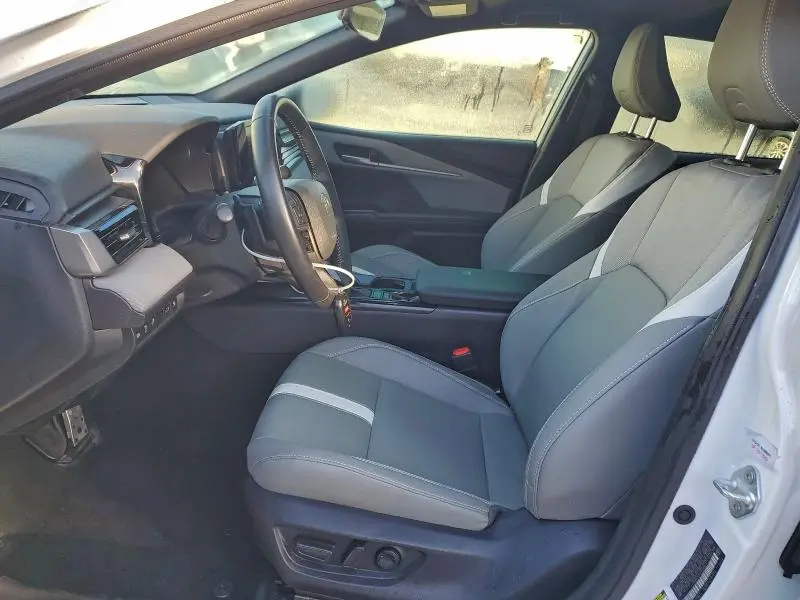2025 TOYOTA CAMRY   