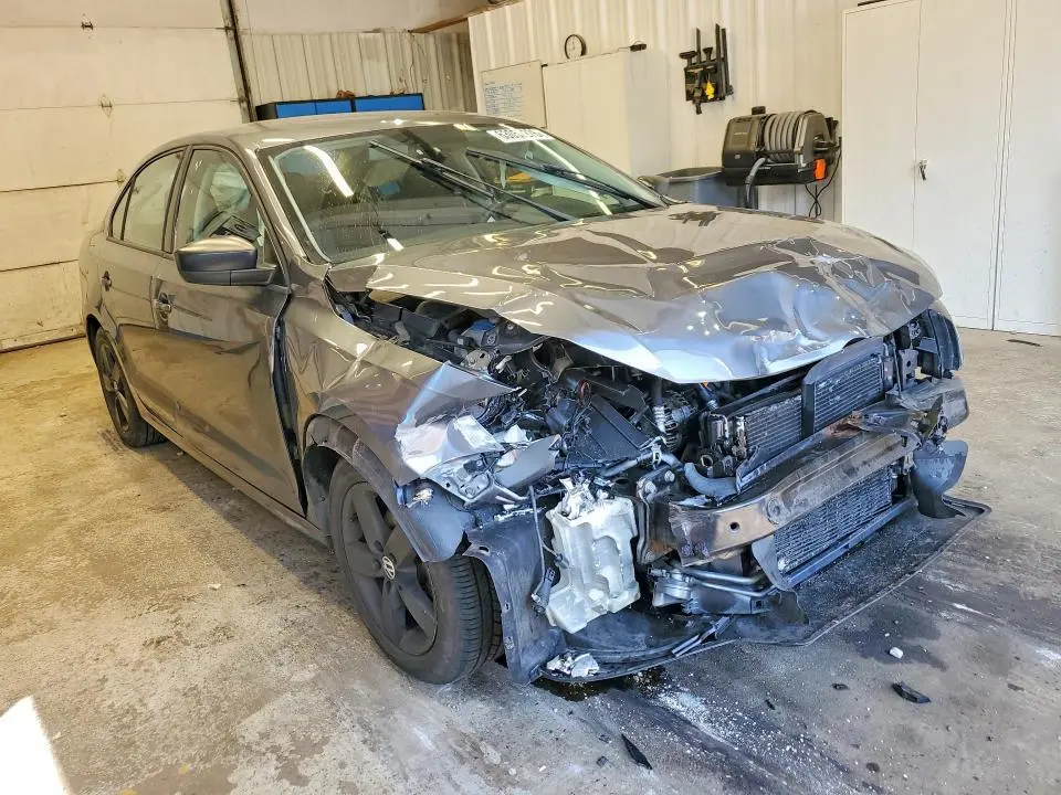 2014 VOLKSWAGEN JETTA BASE  