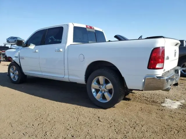 2016 RAM 1500 SLT  