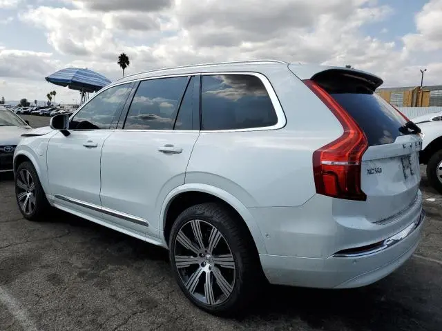 2024 VOLVO XC90 PLUS