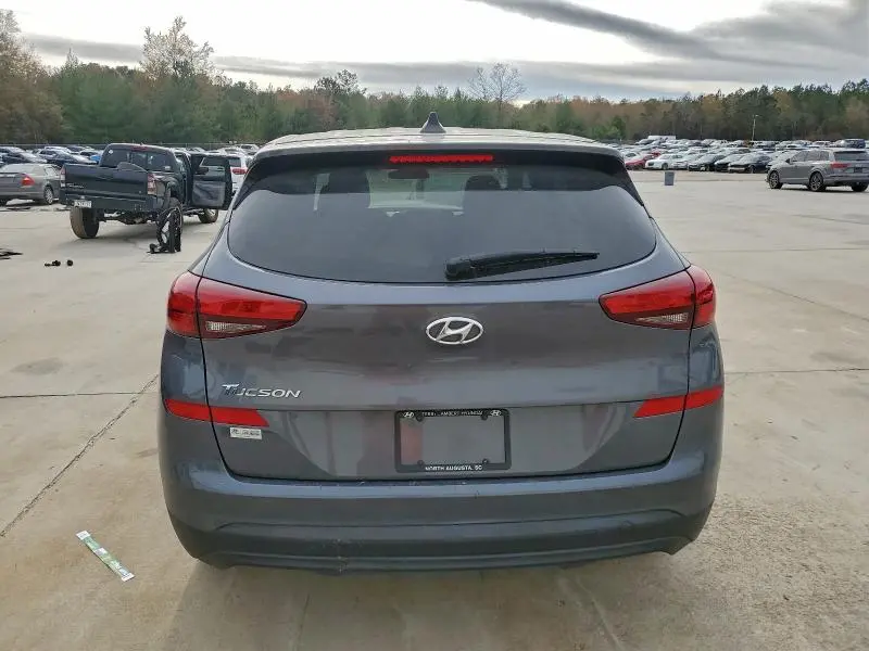 2021 HYUNDAI TUCSON SE  