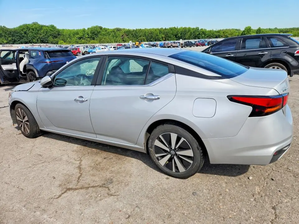 2021 NISSAN ALTIMA SV  
