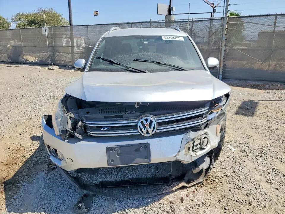 2016 VOLKSWAGEN TIGUAN S  