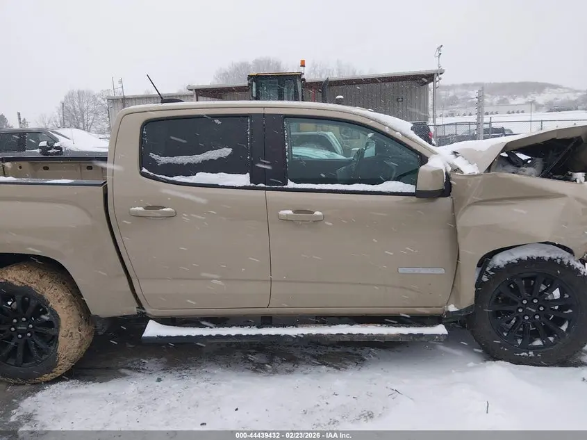 2022 GMC CANYON 4WD  SHORT BOX ELEVATION