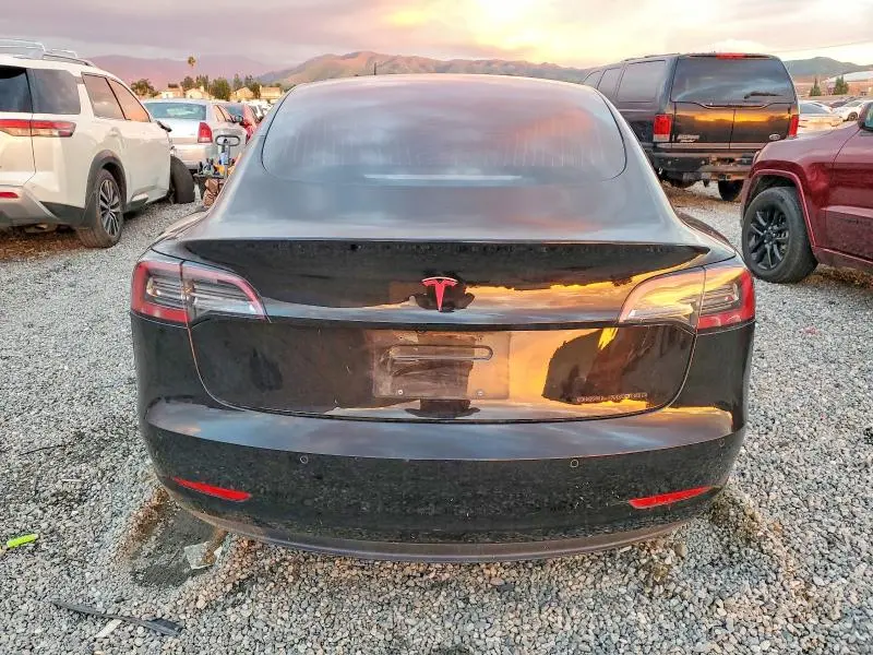 2018 TESLA MODEL 3   