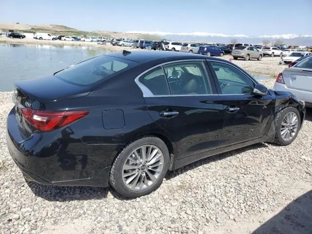 2018 INFINITI Q50 LUXE