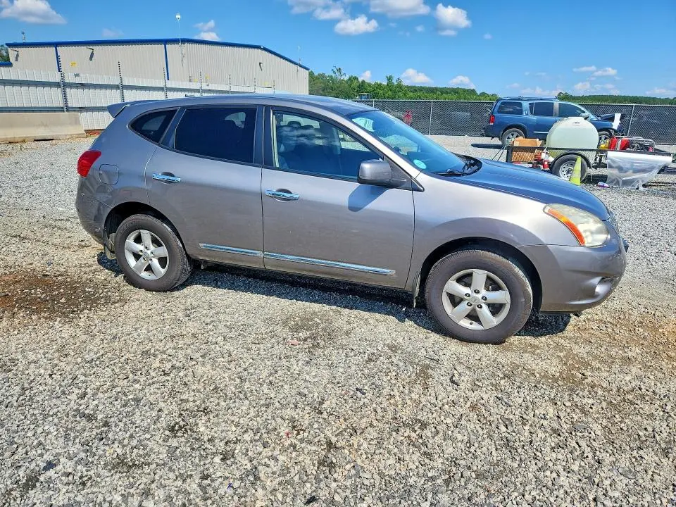 2013 NISSAN ROGUE S  