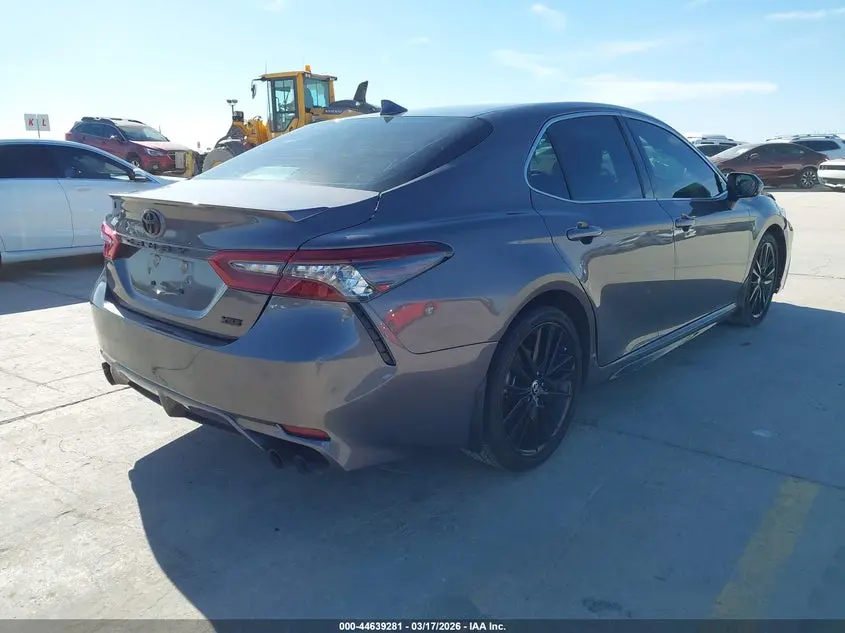 2022 TOYOTA CAMRY XSE