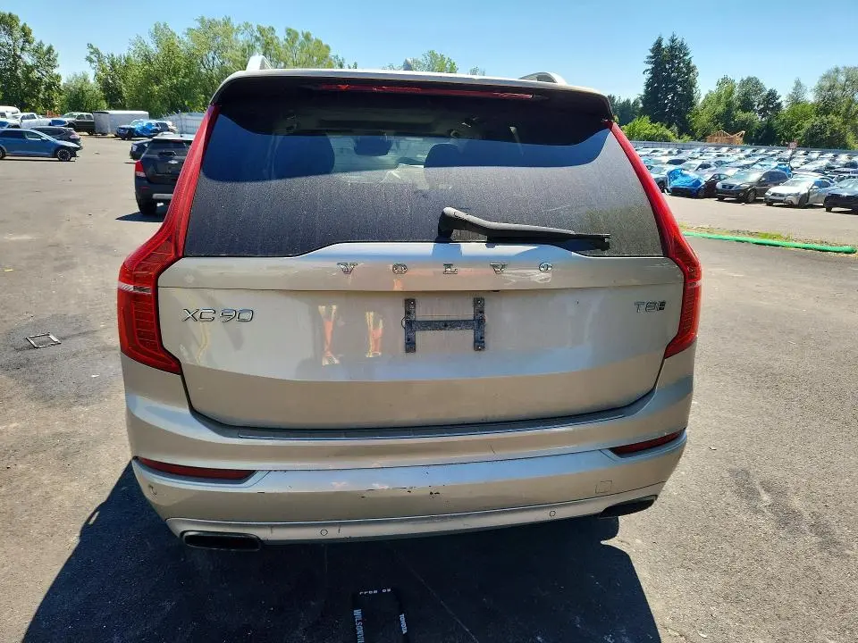 2016 VOLVO XC90 T8  