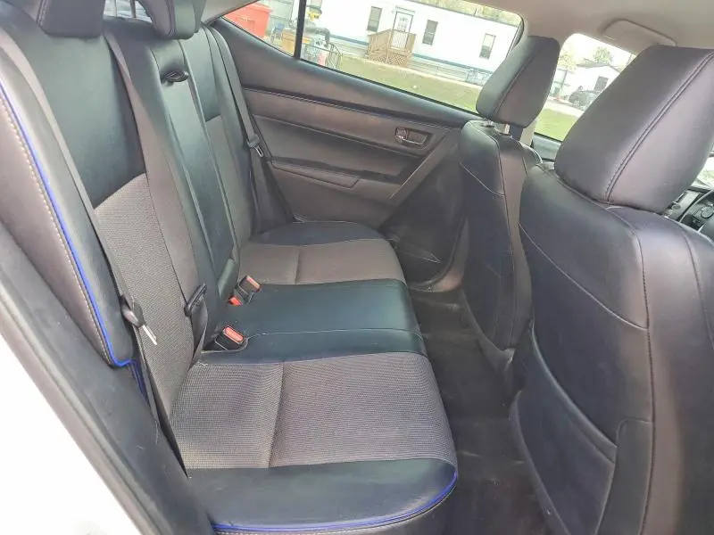 2017 TOYOTA COROLLA SE  