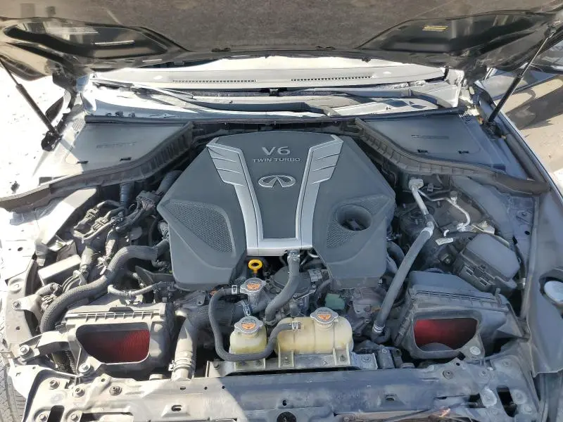 2018 INFINITI Q50 LUXE