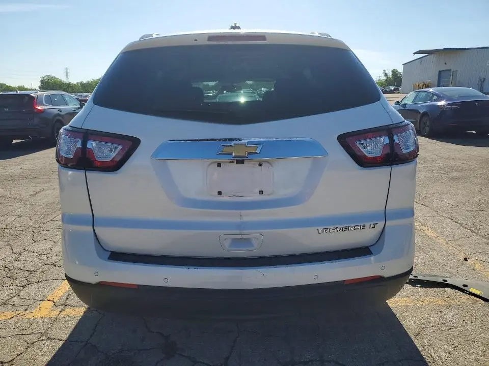 2016 CHEVROLET TRAVERSE LT  