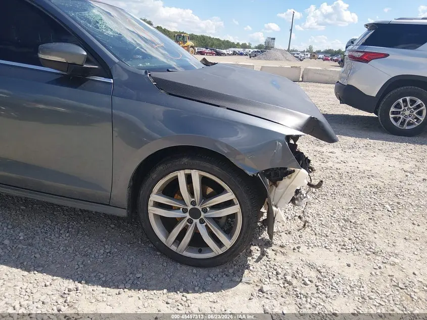 2013 VOLKSWAGEN JETTA 2.0L TDI