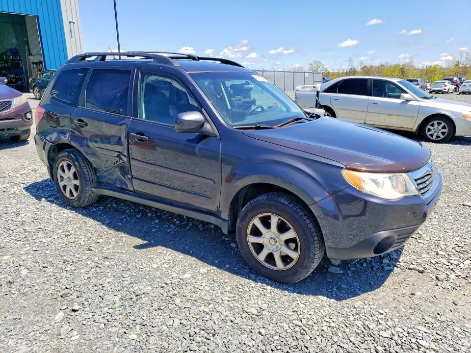 2010 SUBARU FORESTER XS  