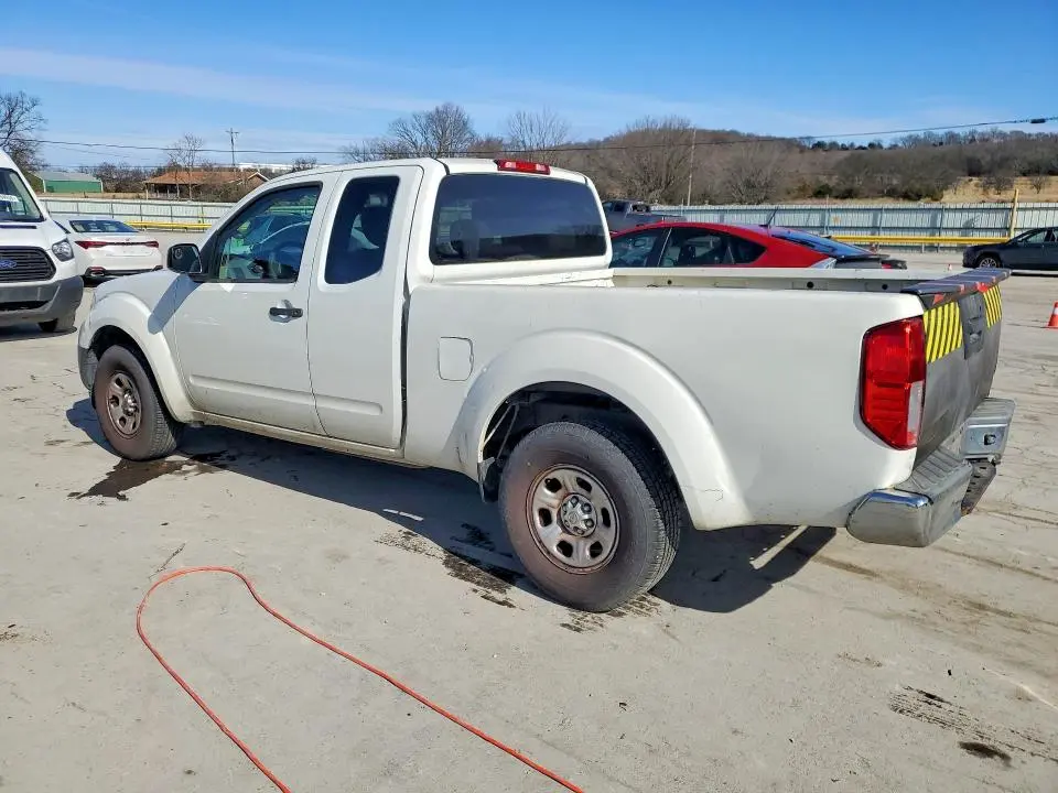 2013 NISSAN FRONTIER S  