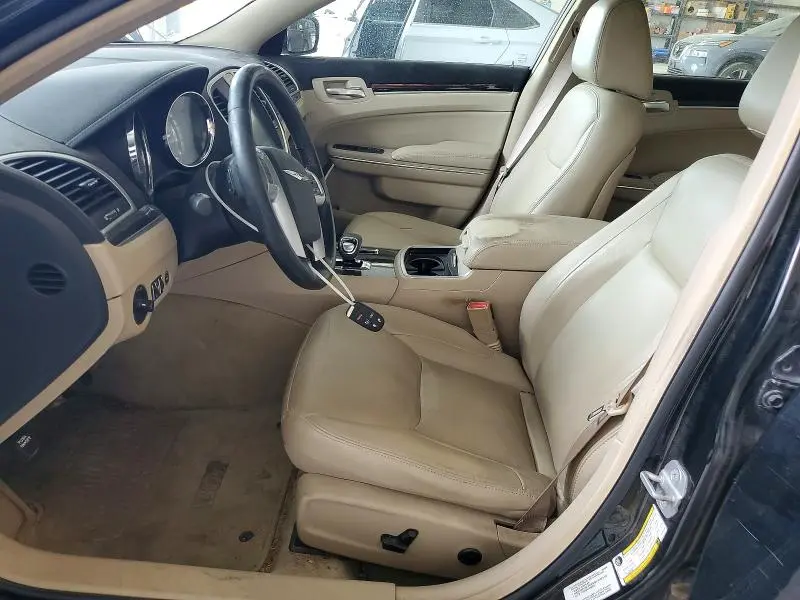 2013 CHRYSLER 300   