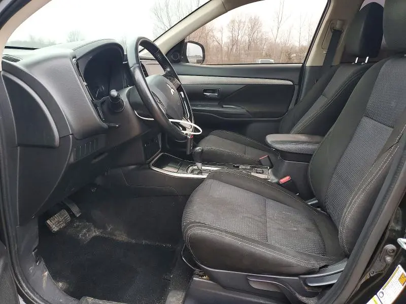 2017 MITSUBISHI OUTLANDER SE  