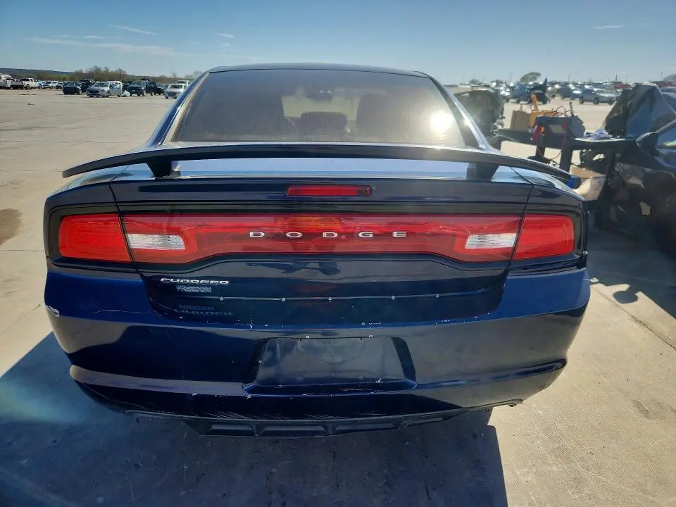 2014 DODGE CHARGER SE  