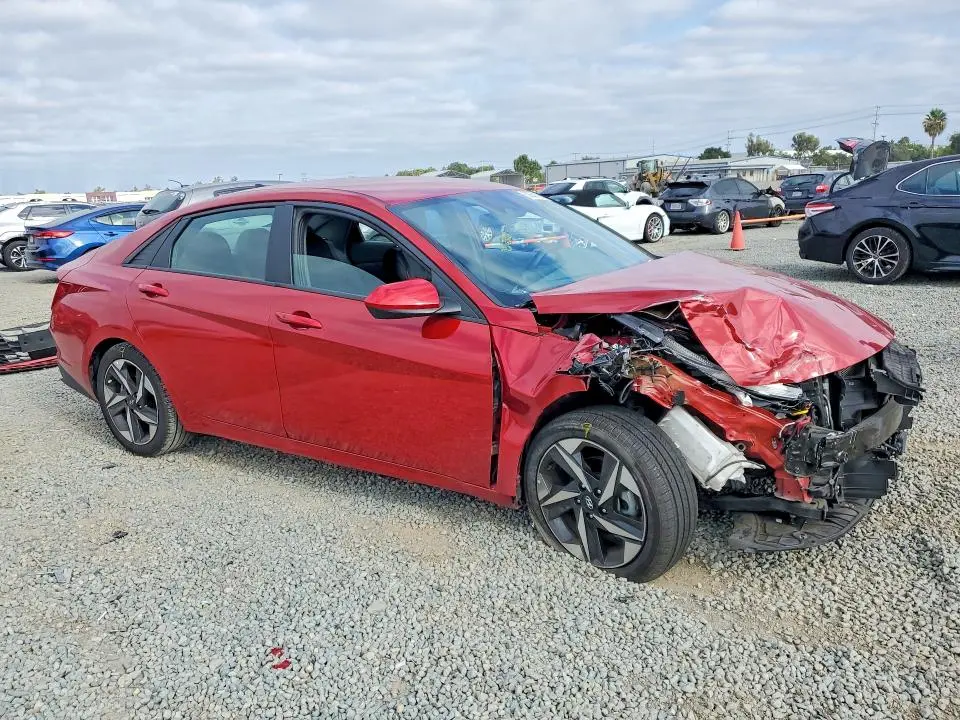 2023 HYUNDAI ELANTRA SEL  