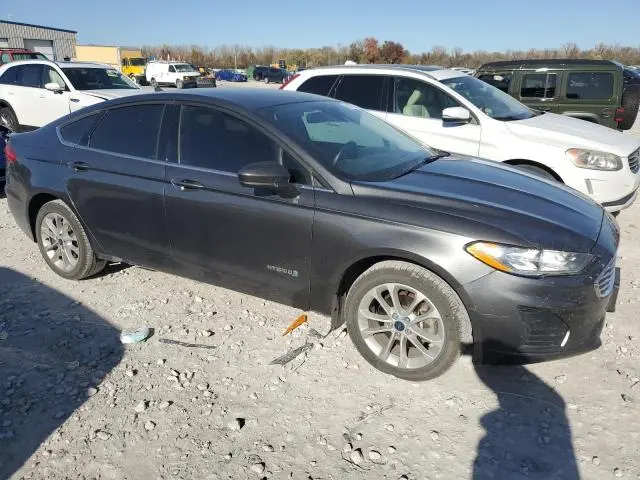 2019 FORD FUSION SE  
