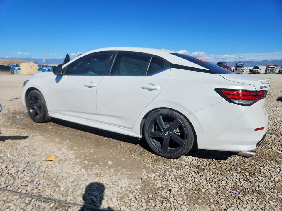 2022 NISSAN SENTRA SR  