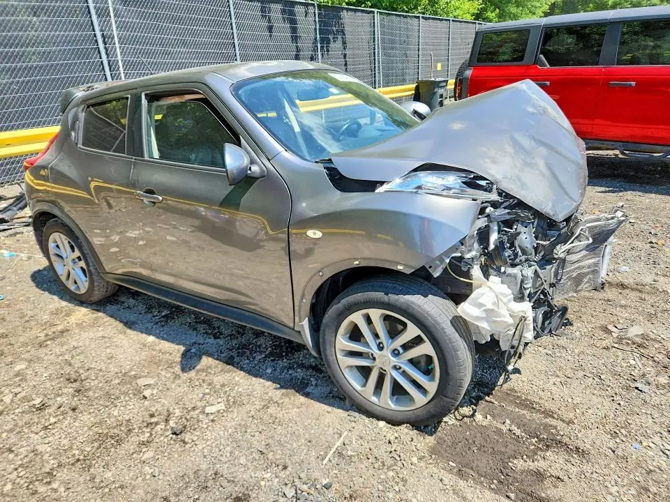 2011 NISSAN JUKE S  