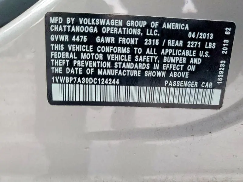 2013 VOLKSWAGEN PASSAT SE  