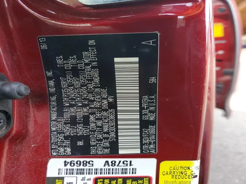 2013 TOYOTA SIENNA LE  