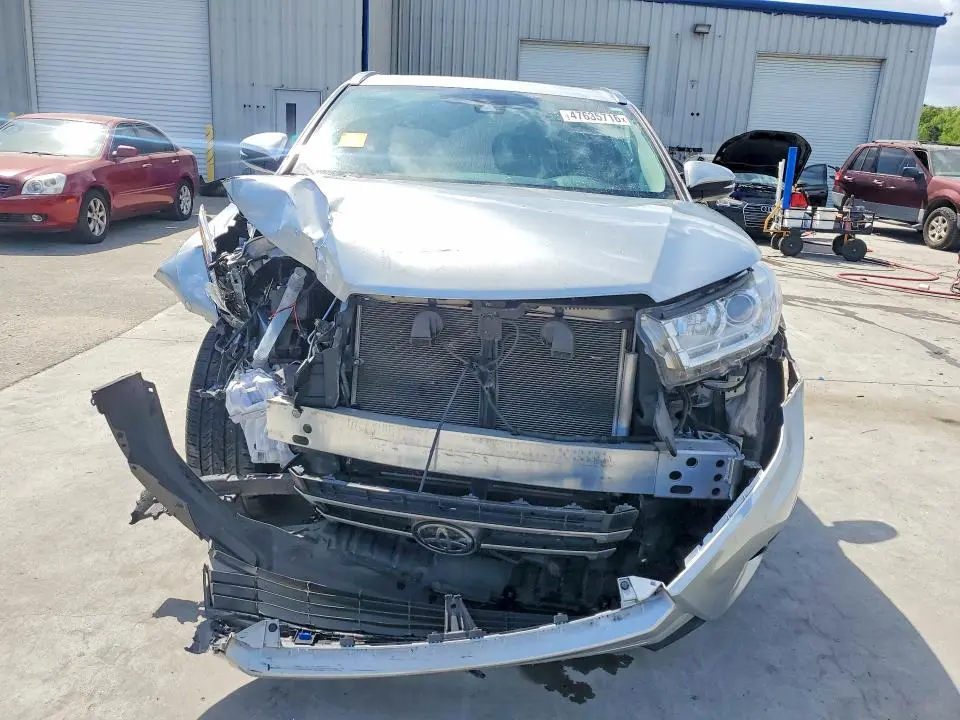 2018 TOYOTA HIGHLANDER XLE  
