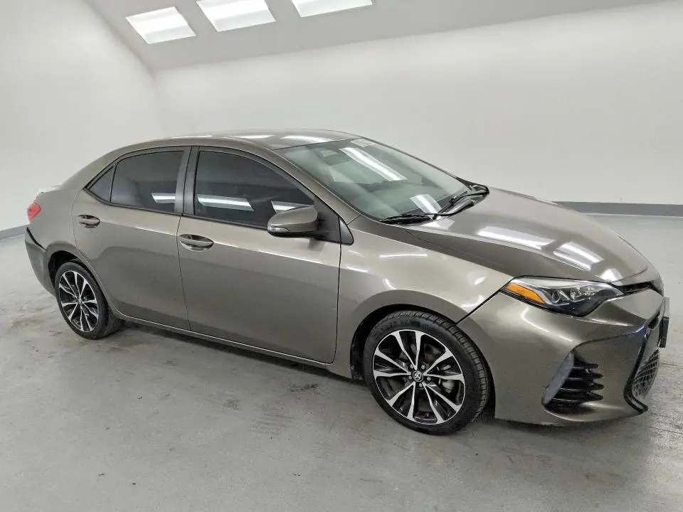 2019 TOYOTA COROLLA SE  