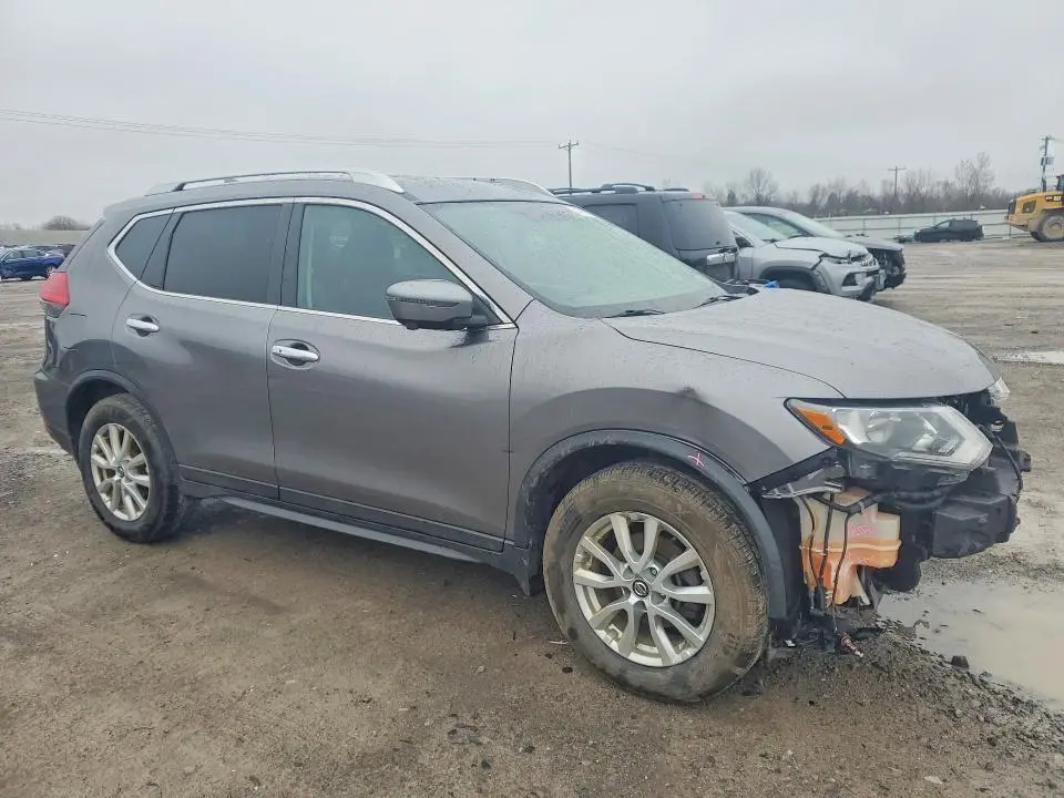 2017 NISSAN ROGUE SV  