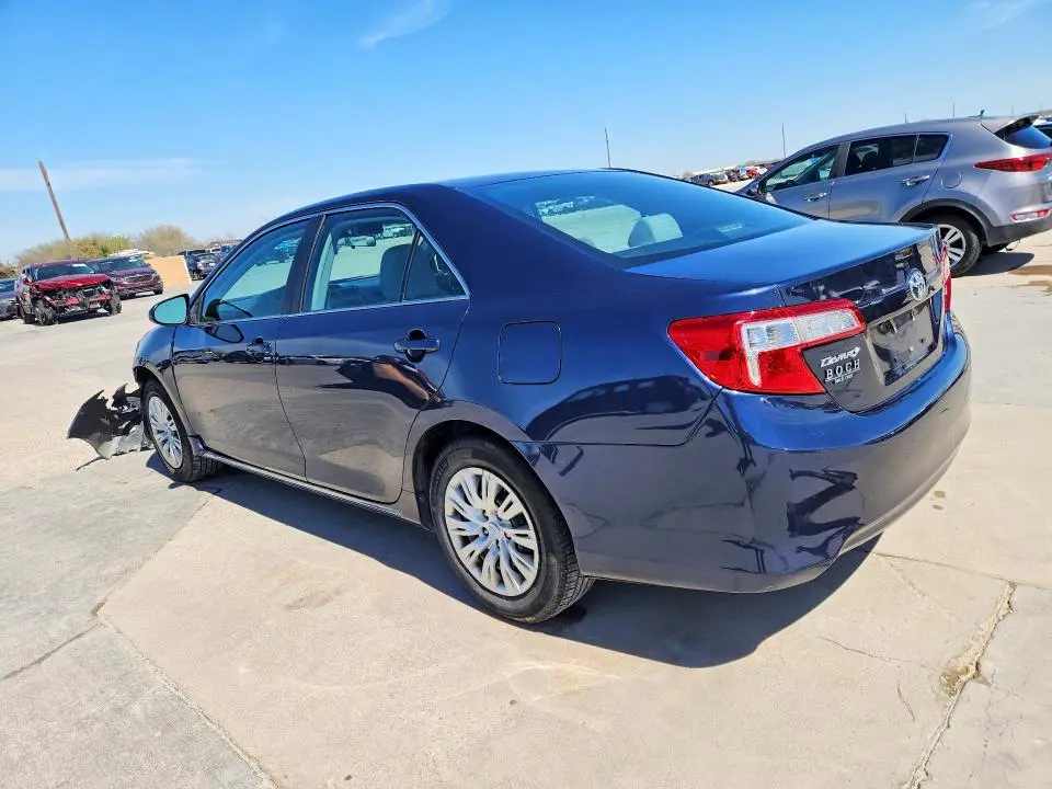 2014 TOYOTA CAMRY LE  