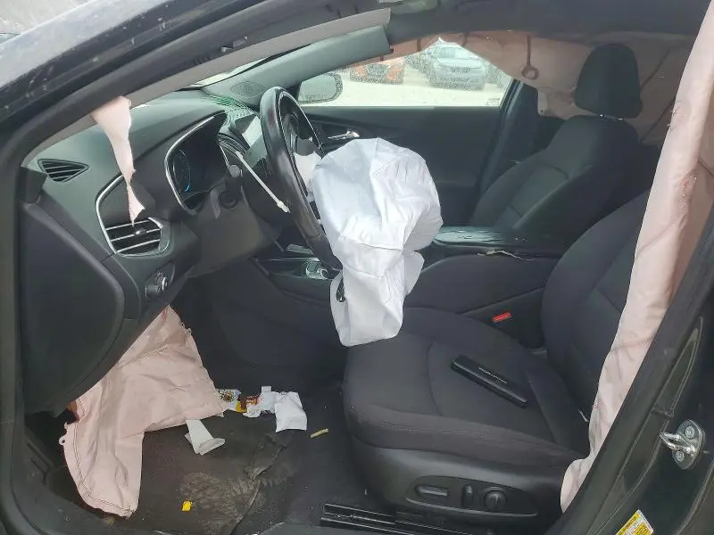 2017 CHEVROLET MALIBU LT  